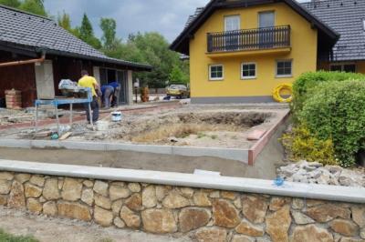 Výstavba bazénu a zámkové dlažby - Tisá