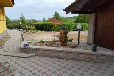 Výstavba bazénu a zámkové dlažby - Tisá