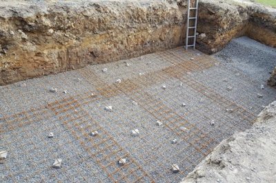 Výstavba bazénu a zámkové dlažby - Tisá