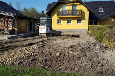 Výstavba bazénu a zámkové dlažby - Tisá
