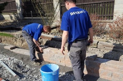 Výstavba bazénu a zámkové dlažby - Tisá