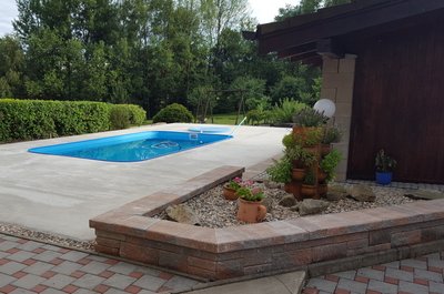 Výstavba bazénu a zámkové dlažby - Tisá